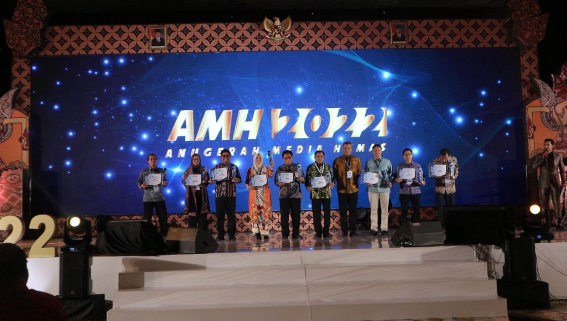 Malam Anugeran Media Humas (AMH) 2022 yang diselenggarakan oleh Kementerian Kominfo di Yogyakarta.